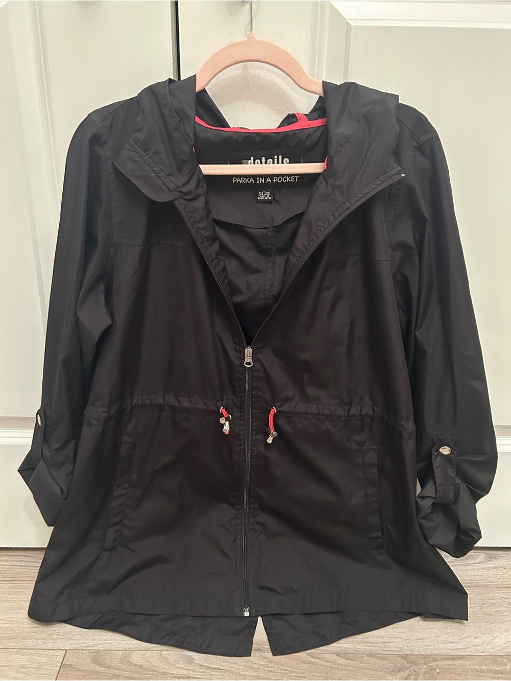 INTL D.e.t.a.i.l.s Parka in a Pocket Black Hooded Jacket with Pink Trim Large